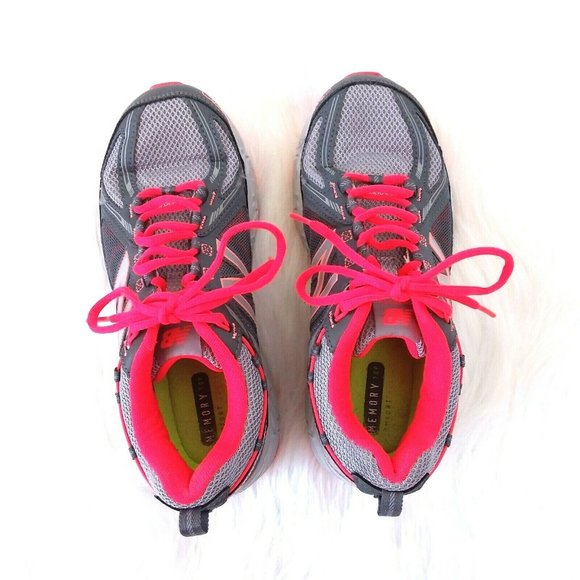 ☆☆SOLD☆☆ New Balance Women's 510v2 Athletic Shoes - Picture 2 of 8